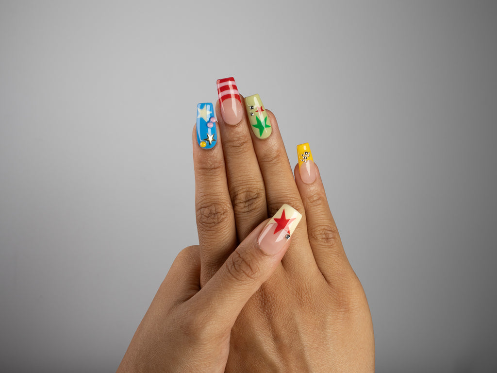 SHOW AND TELL, square press-on nails, medium length, 3D, French tip, view 8