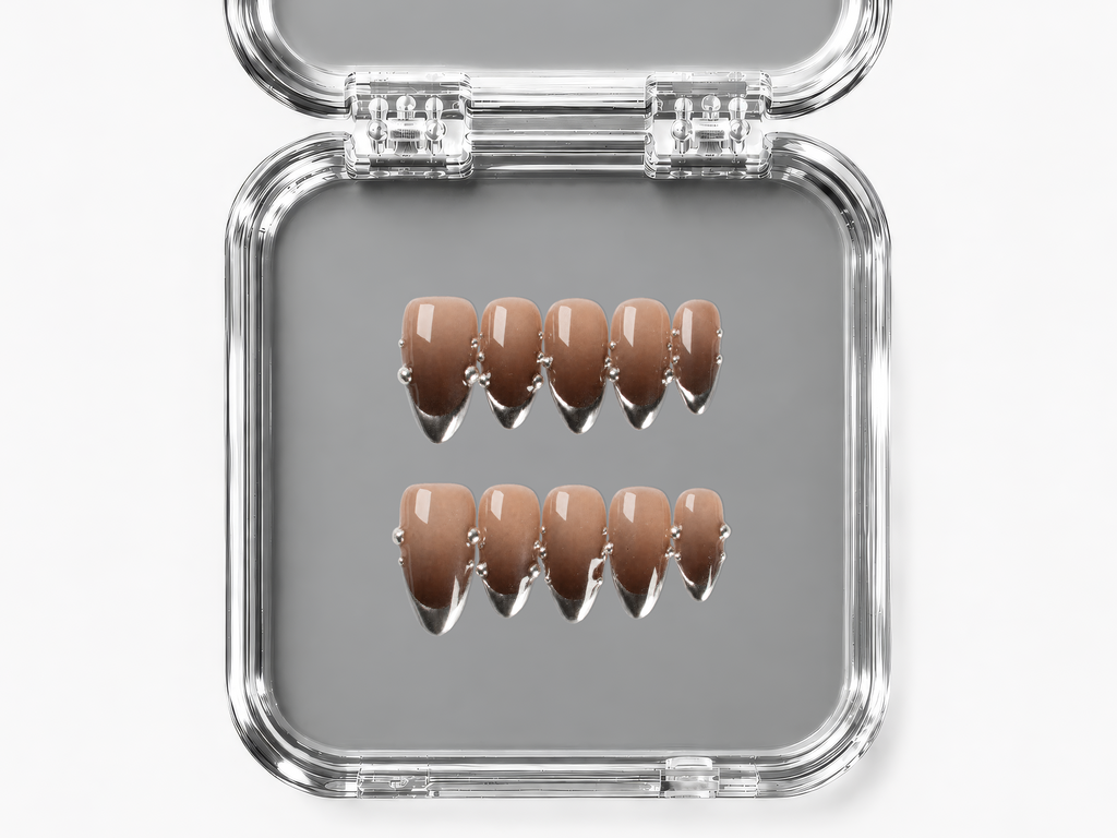 SLOW MELT, almond press-on nails, medium length, 3D, chrome, fade, view 4